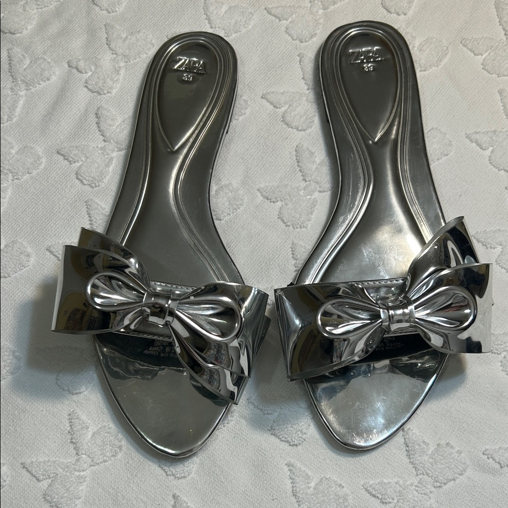 Zara 8.5 Silver Bow Sandals